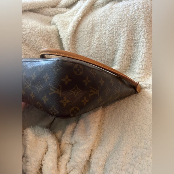 Louis Vuitton Looping Monogram GM - Picture 8 of 14